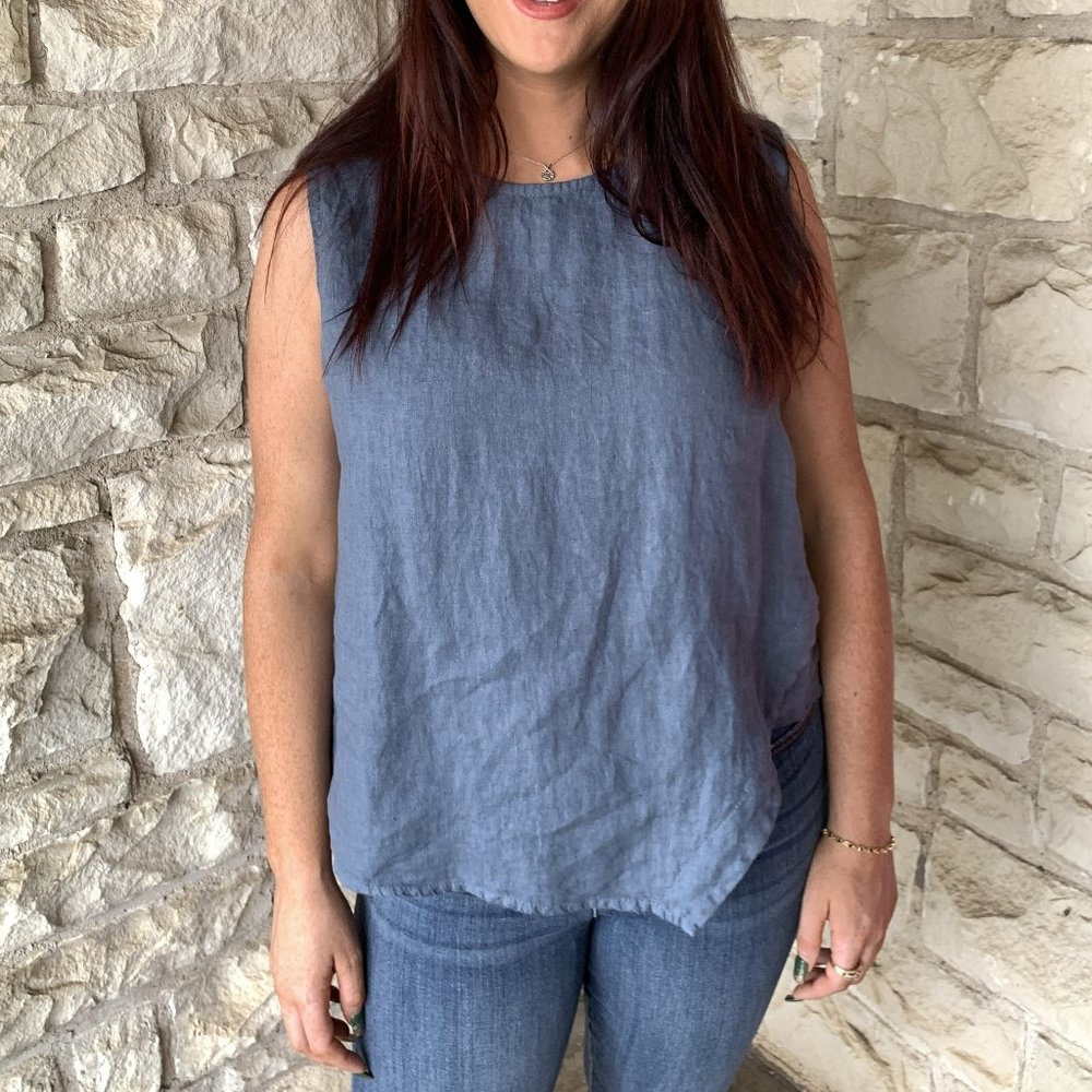 NWT Look Mode Blue Jeans Linen Button-Up Back Tank